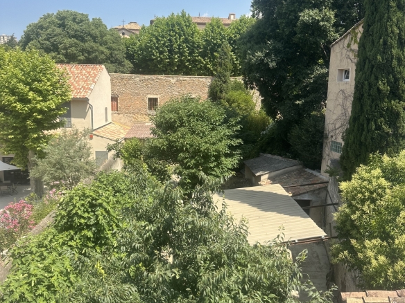 AIX EN PROVENCE : Appartement de 75 m2 divisé en 4 studios