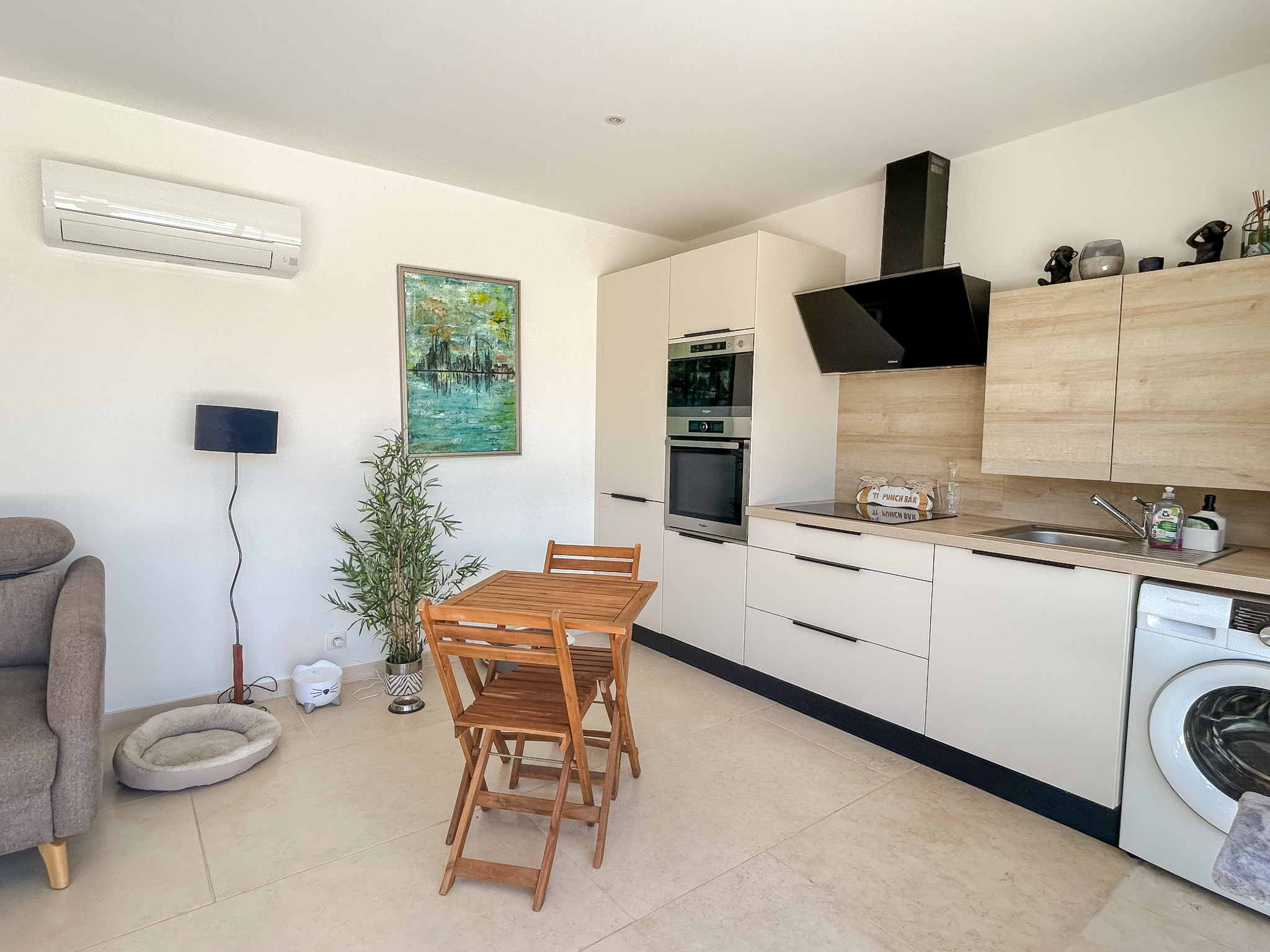 Aix-en-Provence : Maison contemporaine d’environ 300 m2 dont
