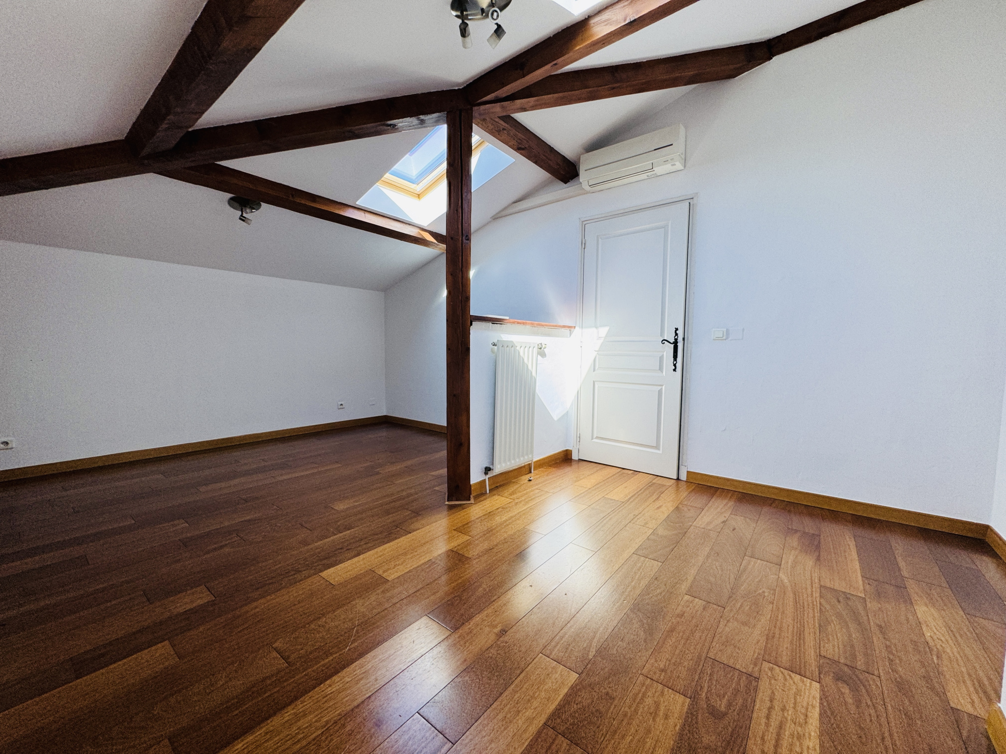 T4 DUPLEX TERRASSE GARAGE QUARTIER AXIUM