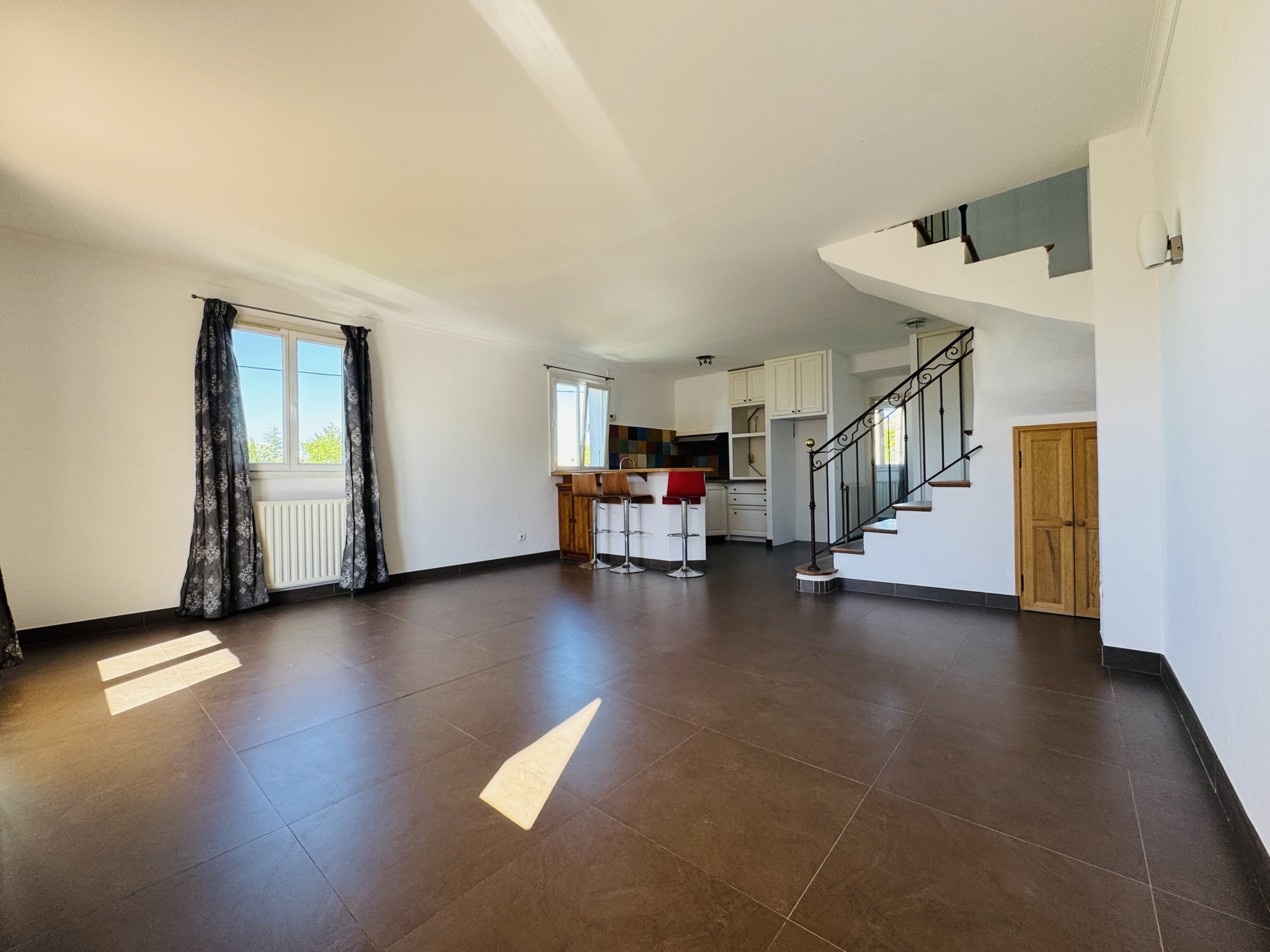 T4 DUPLEX TERRASSE GARAGE QUARTIER AXIUM