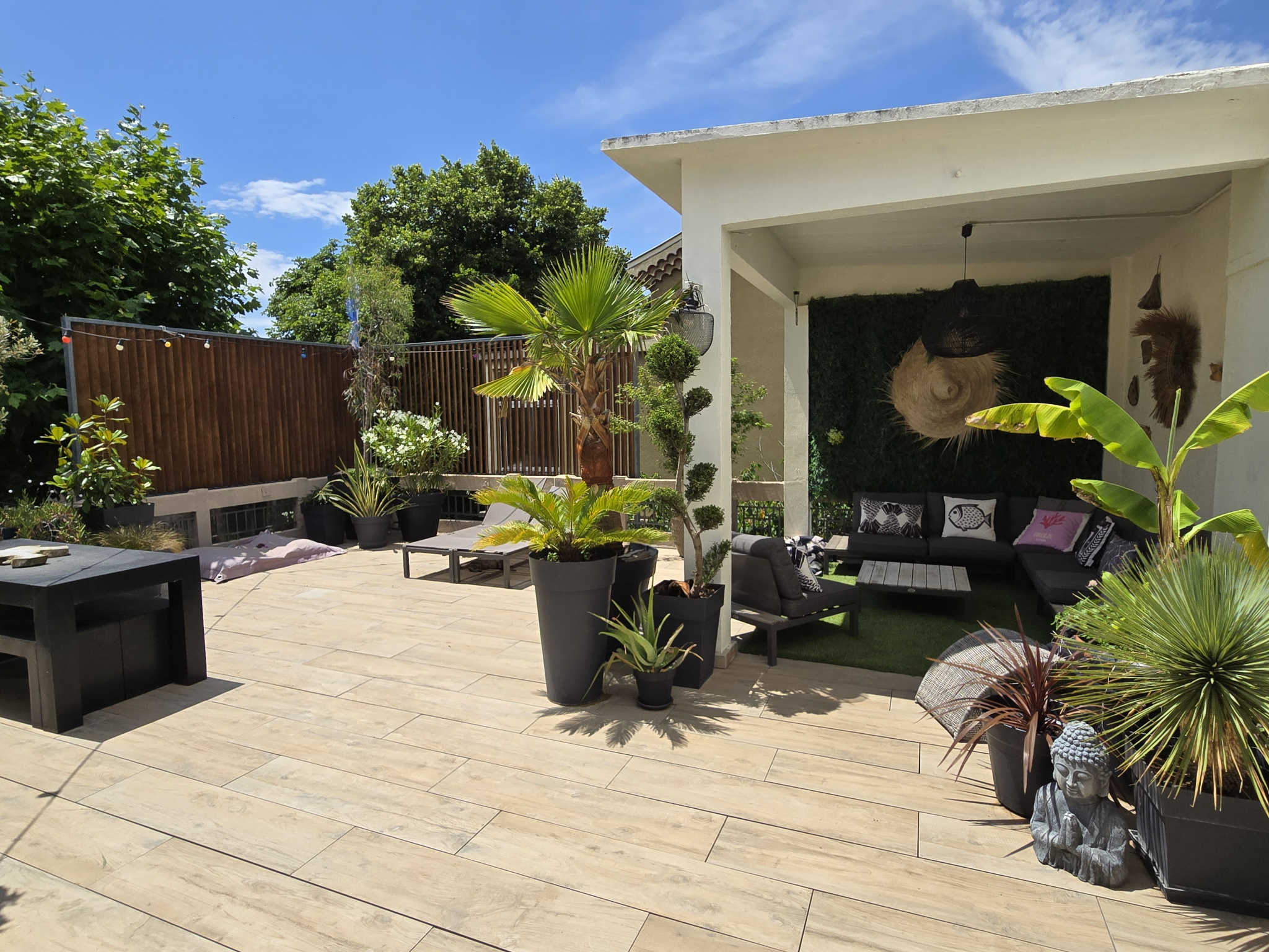 Appt T6 de 200 M2 Terrasse + piscine Quartier Danton !