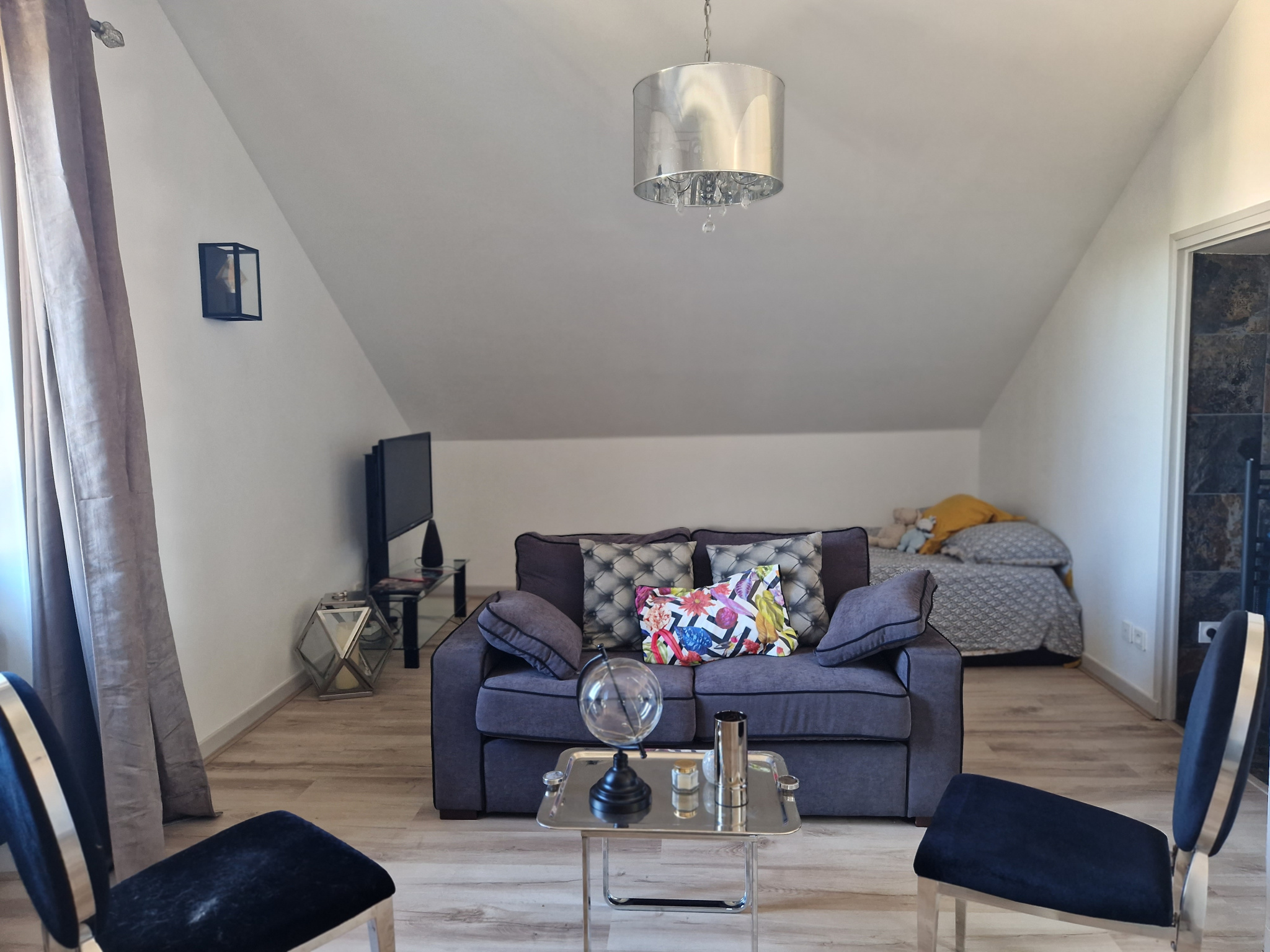 Appt T6 de 200 M2 Terrasse + piscine Quartier Danton !