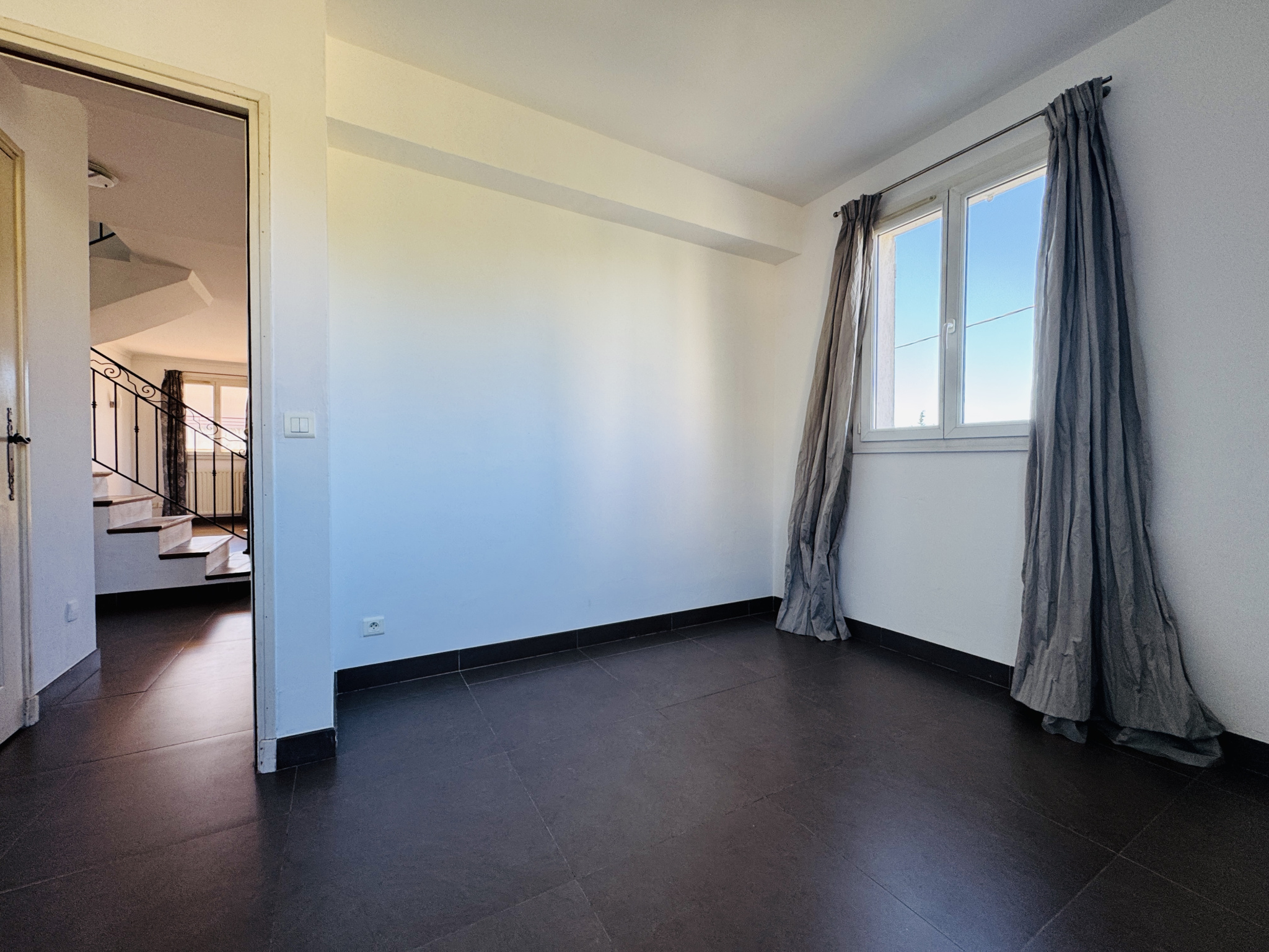 T4 DUPLEX TERRASSE GARAGE QUARTIER AXIUM
