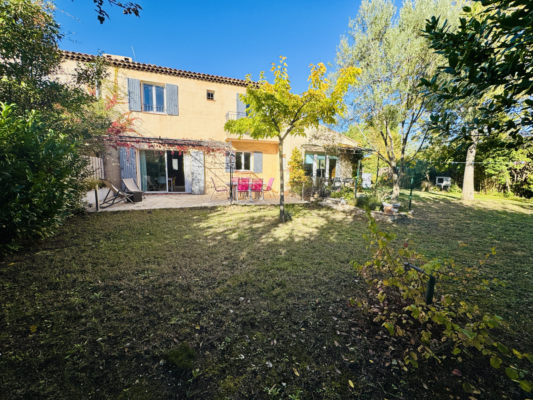 photo_f61fa6ced397ab4dcc97aeeca56d7e7a-106284-0.jpg PUYRICARD MAISON 125 m2 jardin calme absolu