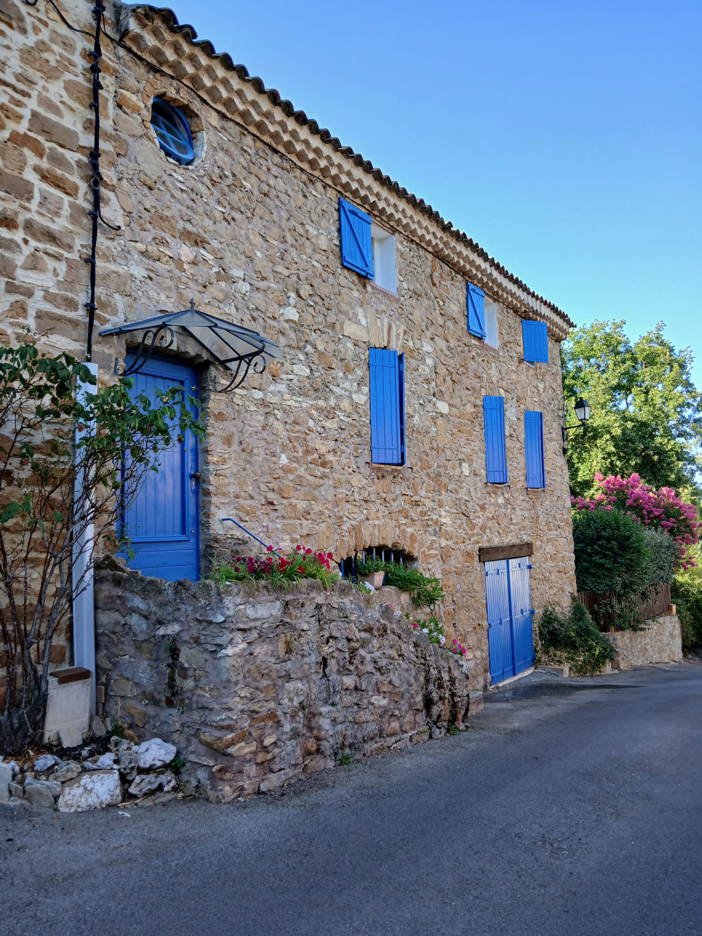 MAISON DE VILLAGE 153m2 / 13790 PEYNIER