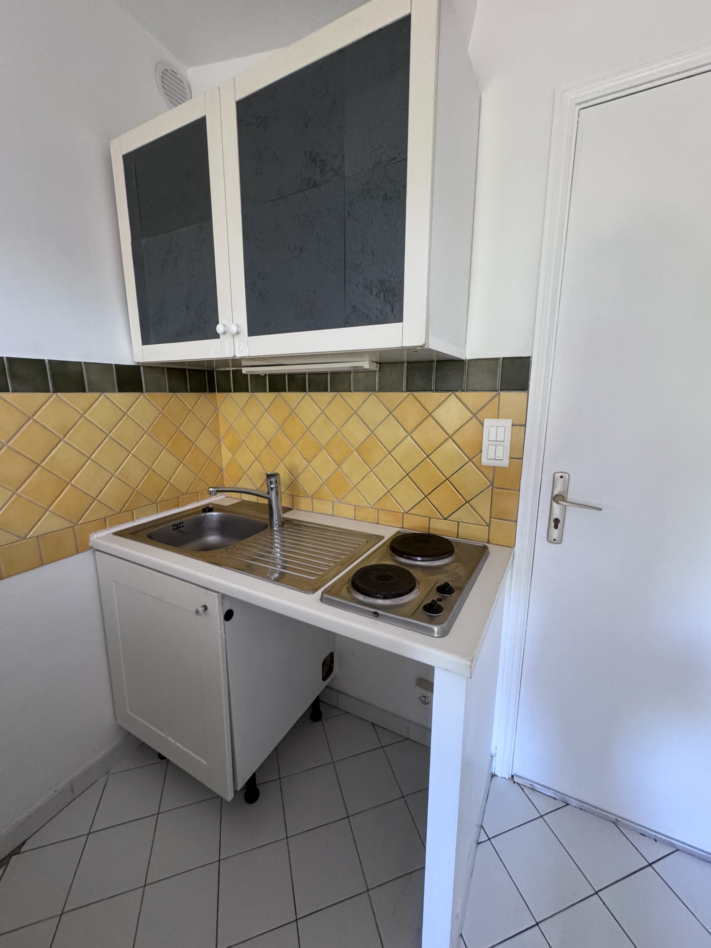 AIX QUARTIER DES THERMES – Studio