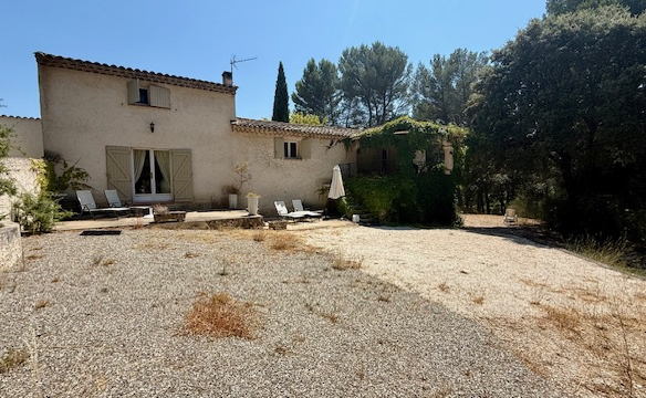 SAINT PAUL LES DURANCE : MAS provençal au calme