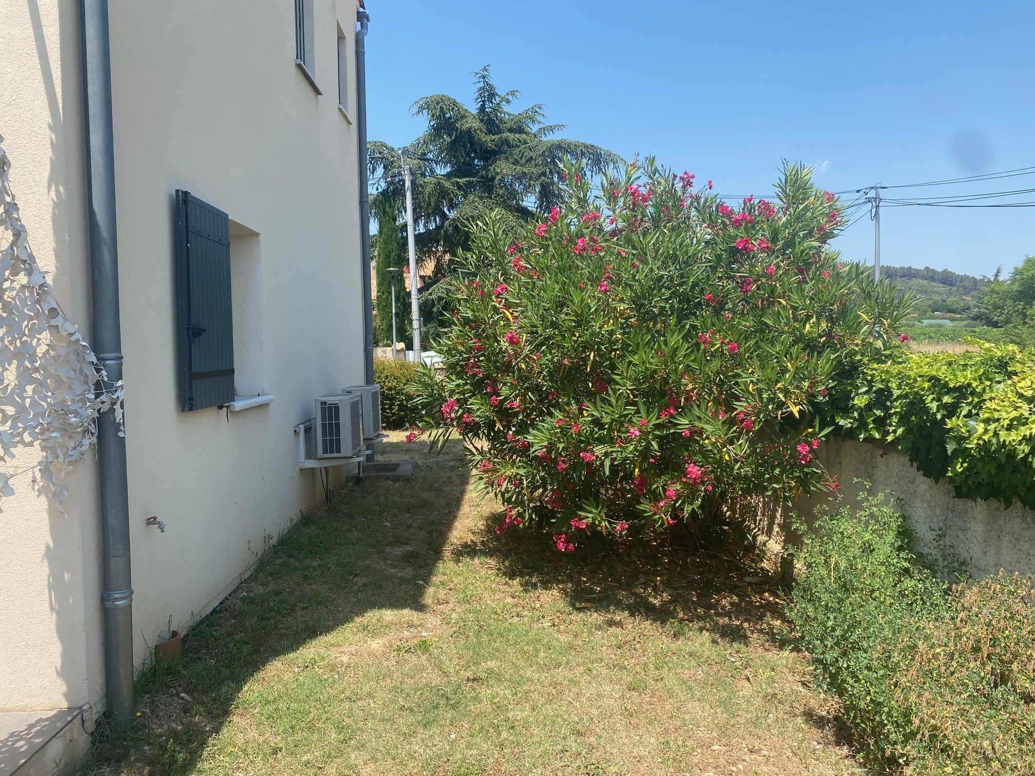 photo_6a551a75c7f89cd3720f8d88a5e24e32-106959-0.jpg JOLIE VILLA RECENTE T4 AVEC GARAGE ET PISCINE DANS QUARTIER