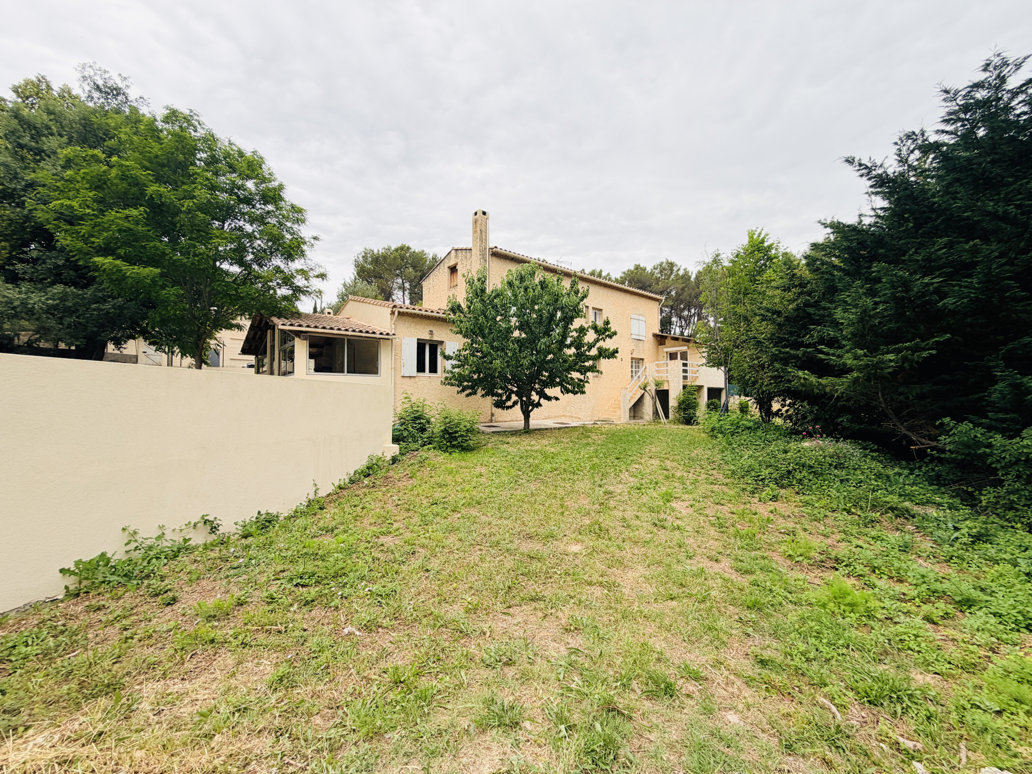 photo_6acdf705d752cdeed1c8a0283abcf9dc-106607-0.jpg Gréasque – Maison familiale avec piscine