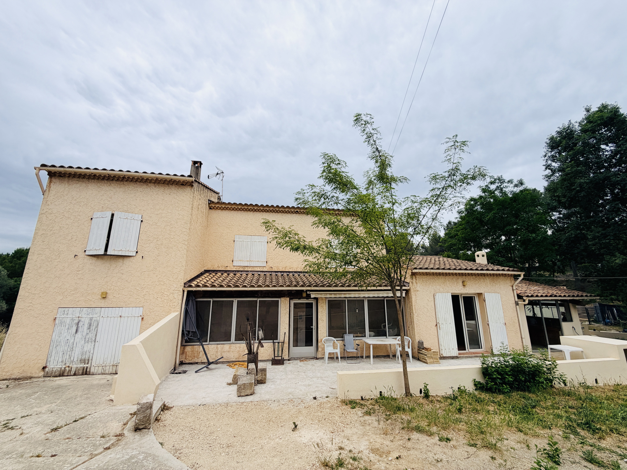 photo_9a79b0bf17d0ba9cd3ff79e23683b97a-106607-0.jpg Gréasque – Maison familiale avec piscine