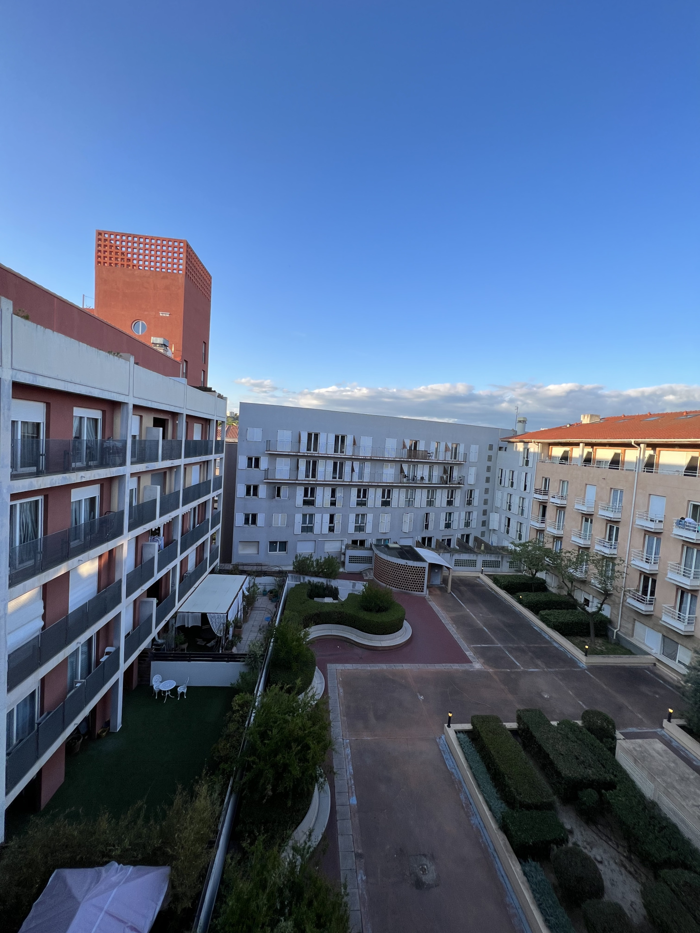 AIX QUARTIER MEJANES – T2 avec parking en sous-sol