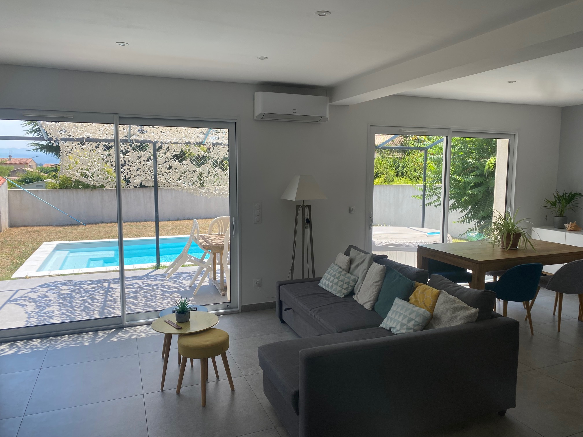 photo_b21f1b99be89303846d4cb226c93dc20-106959-0.jpg JOLIE VILLA RECENTE T4 AVEC GARAGE ET PISCINE DANS QUARTIER