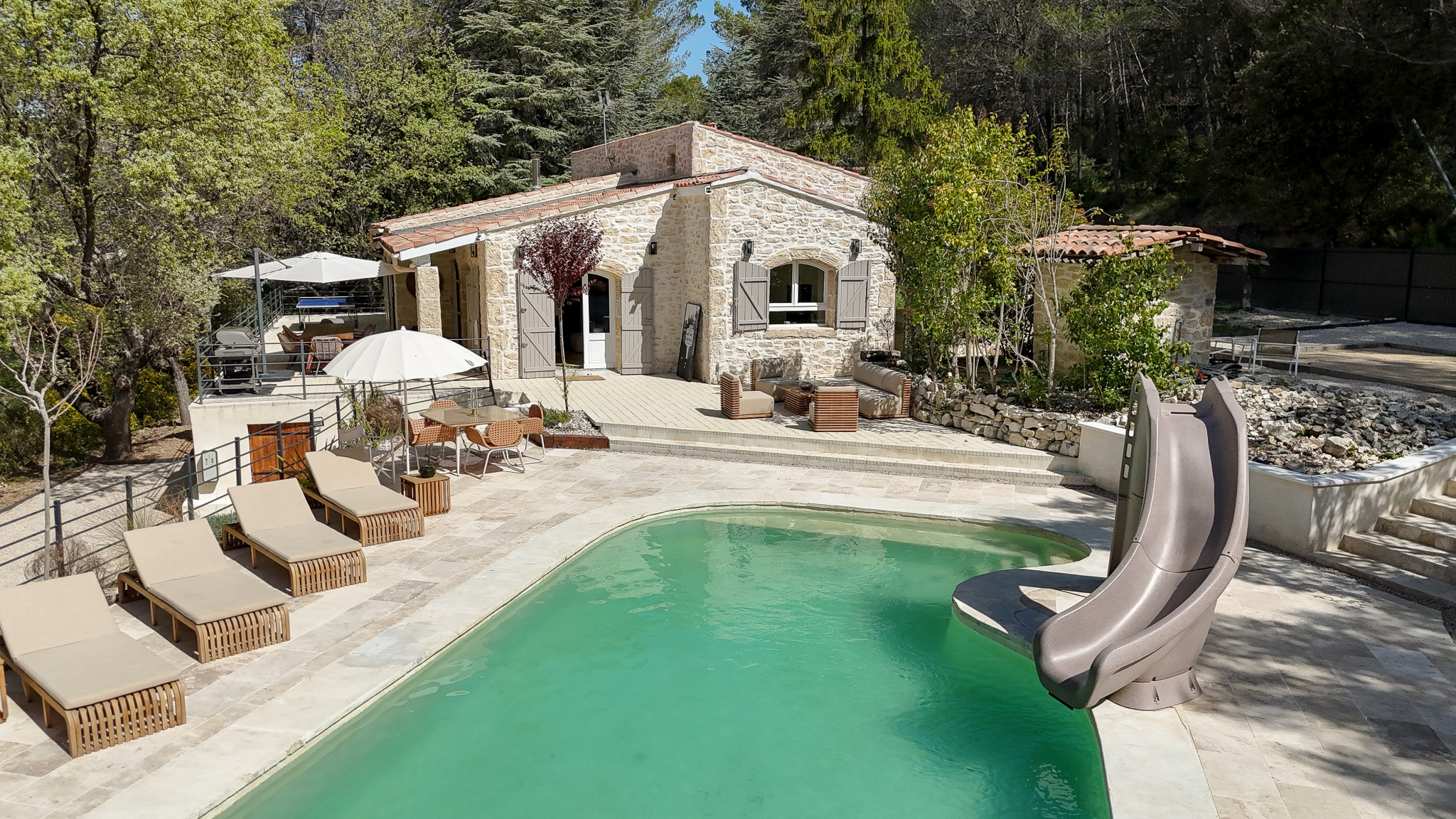 photo_cbf8c300085ff82d8d79c8facaeef775-106890-0.jpg VENELLES : Maison rénovée de 160 m2 dont dépendance + piscin