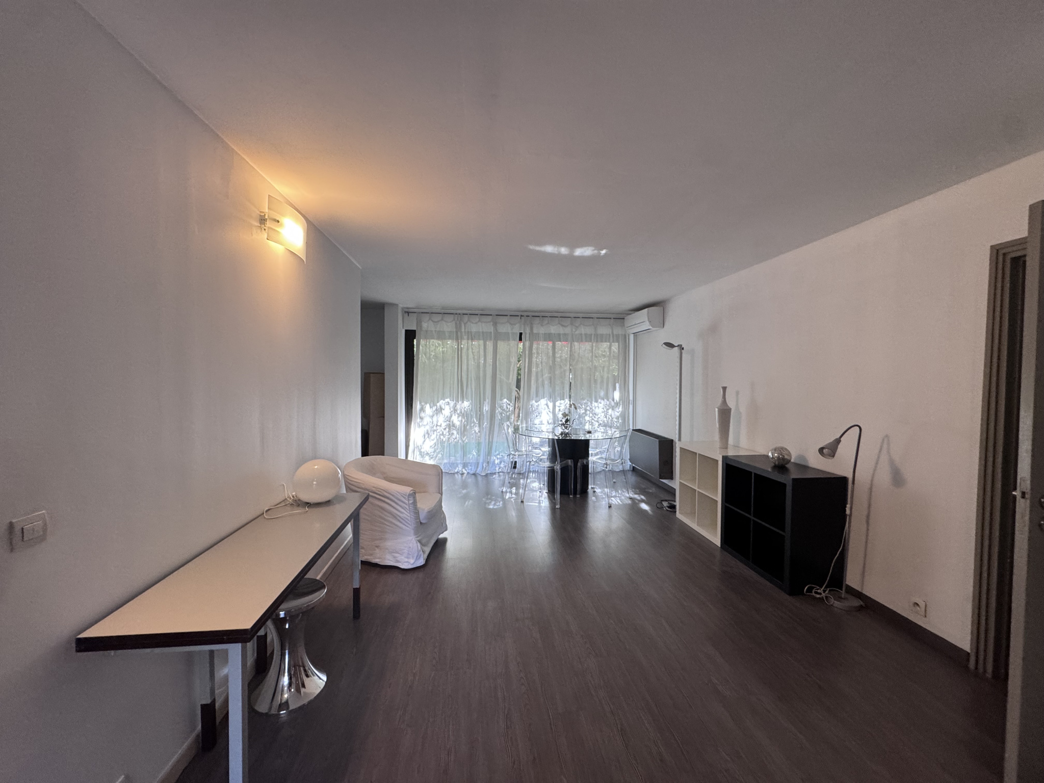 photo_cde4d0bac8c03c3bd9e20934eb9bc4f9-106730-0.jpg AIX QUARTIER VAL SAINT-ANDRE – T3 meublé rez-de-jardin