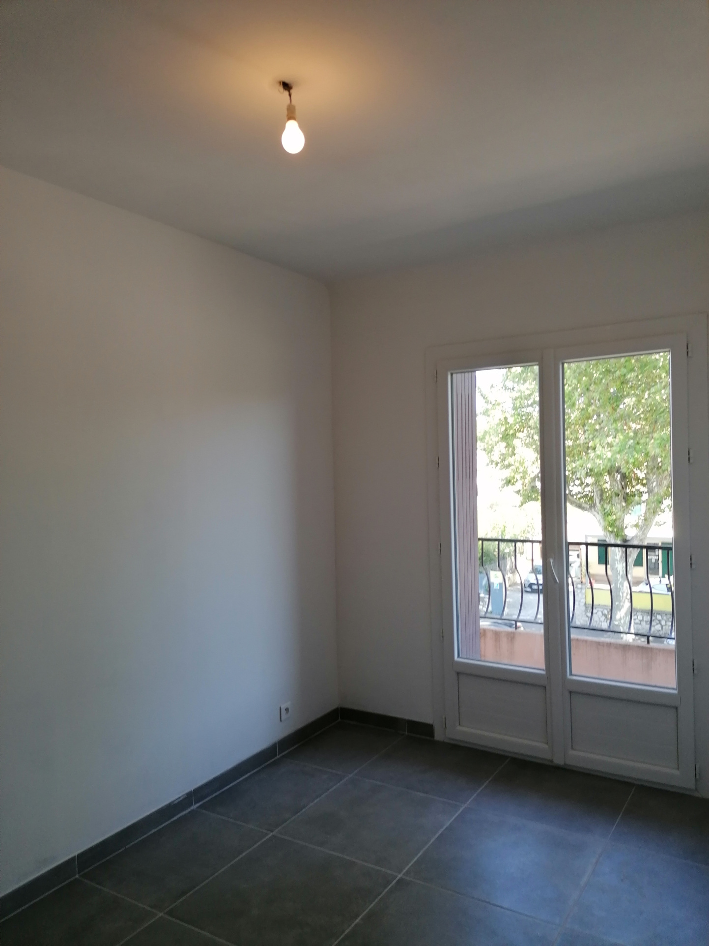 AIX PONT DE L’ARC – T3 avec balcon, loggia, cave et parking