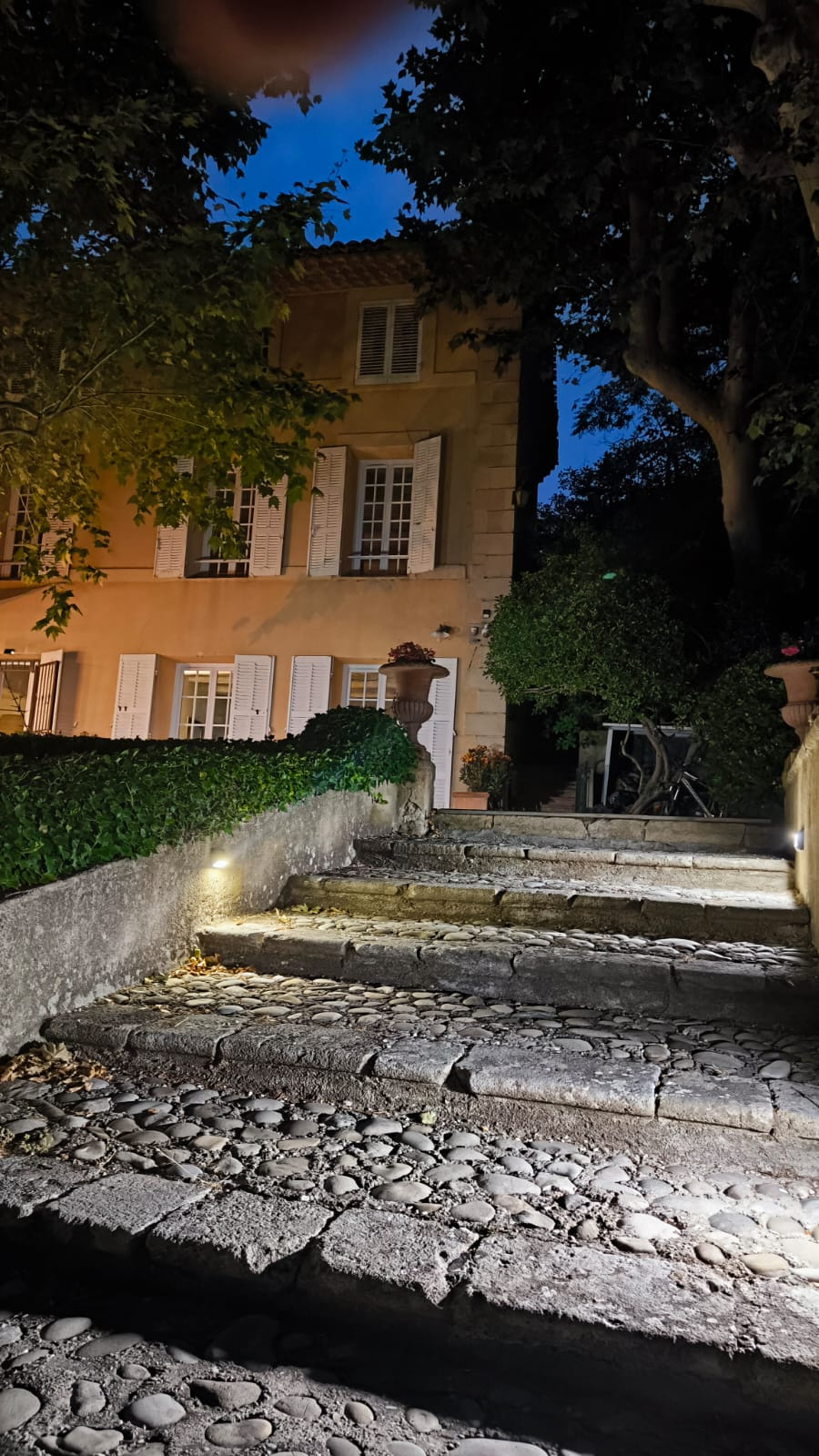 Aix-en-Provence : Maison de Maitre mitoyenne de 185 m2 avec