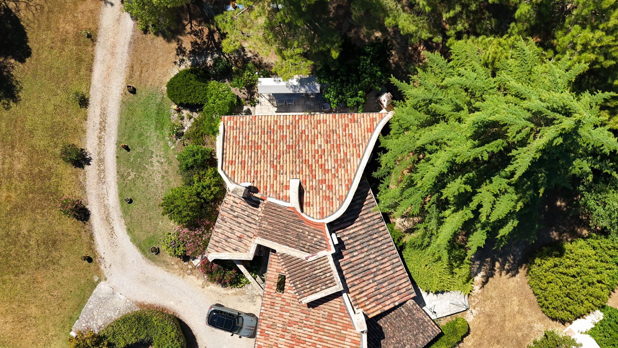 Aix-en-Provence NORD : Maison d’environ 140 m2 dont dépendan