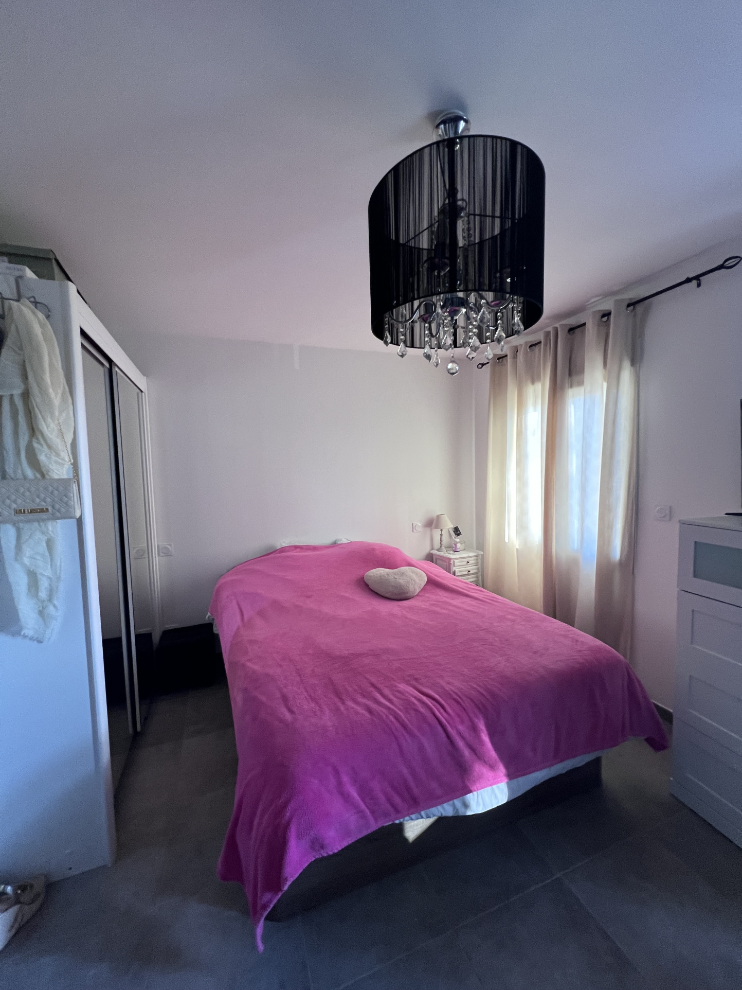 photo_303f70ae204b3329bd16dff81c5e3ca3-107004-0.jpg LA FARE-LES-OLIVIERS – Maison meublée de type 3 avec jardine
