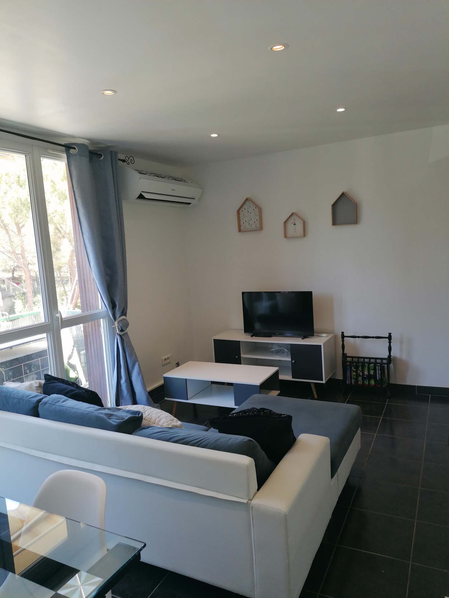 Colocation appartement meublé de type 3 avec balcon, loggia,