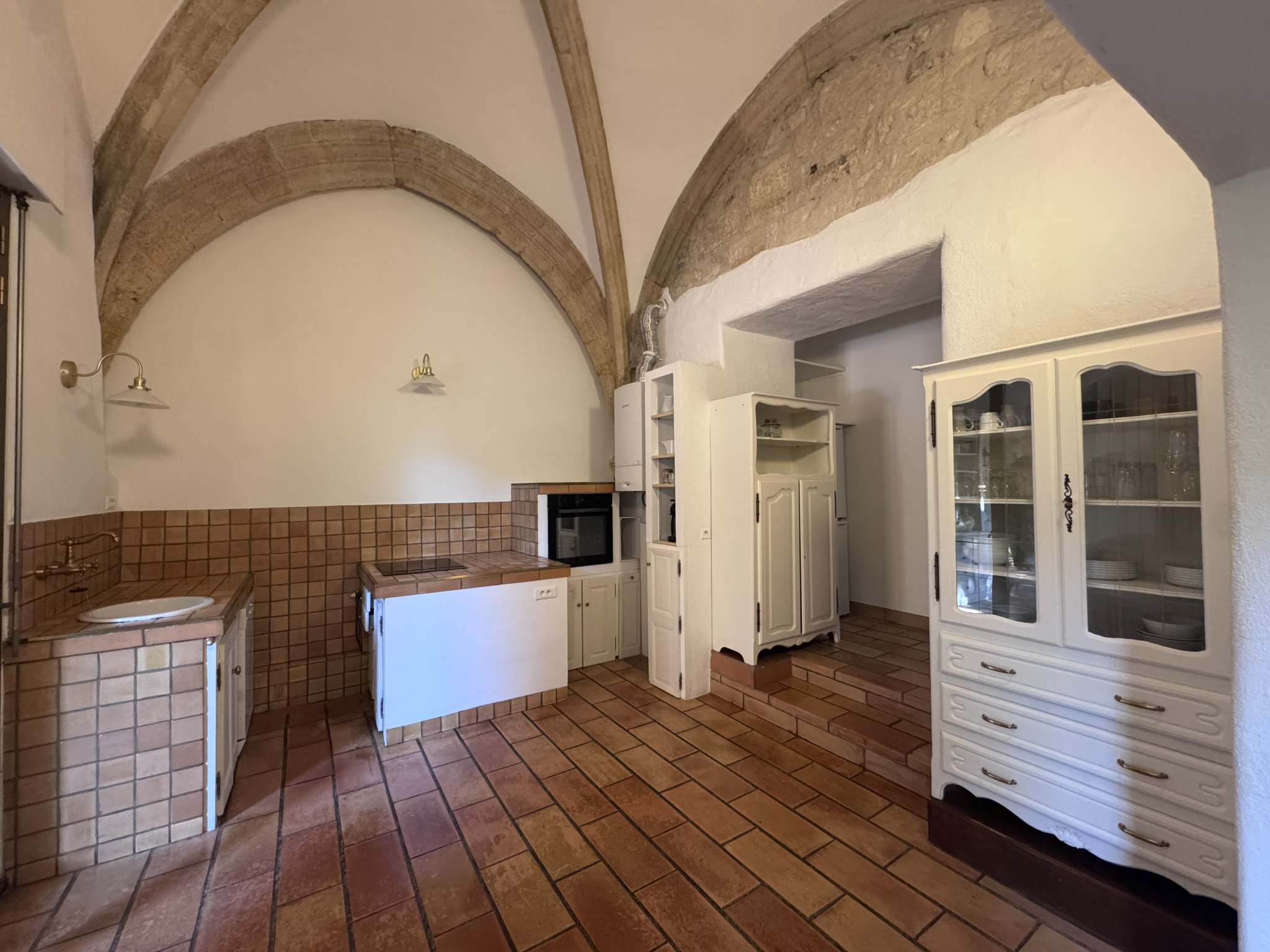 AIX QUARTIER ROTONDE – T3 meublé en rez-de-jardin avec parki