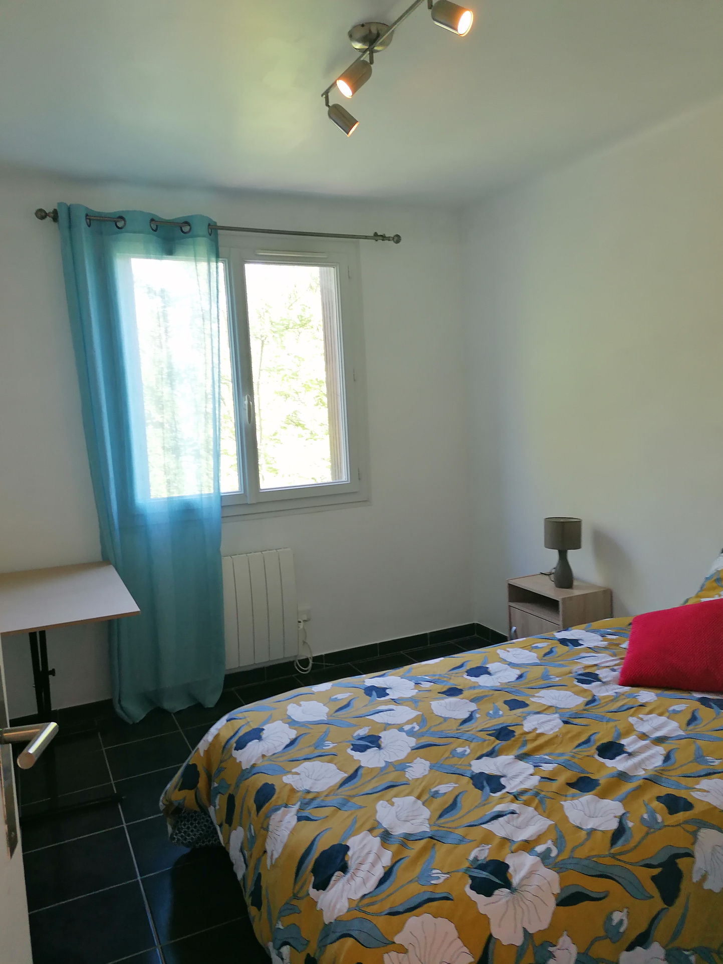 Colocation appartement meublé de type 3 avec balcon, loggia,