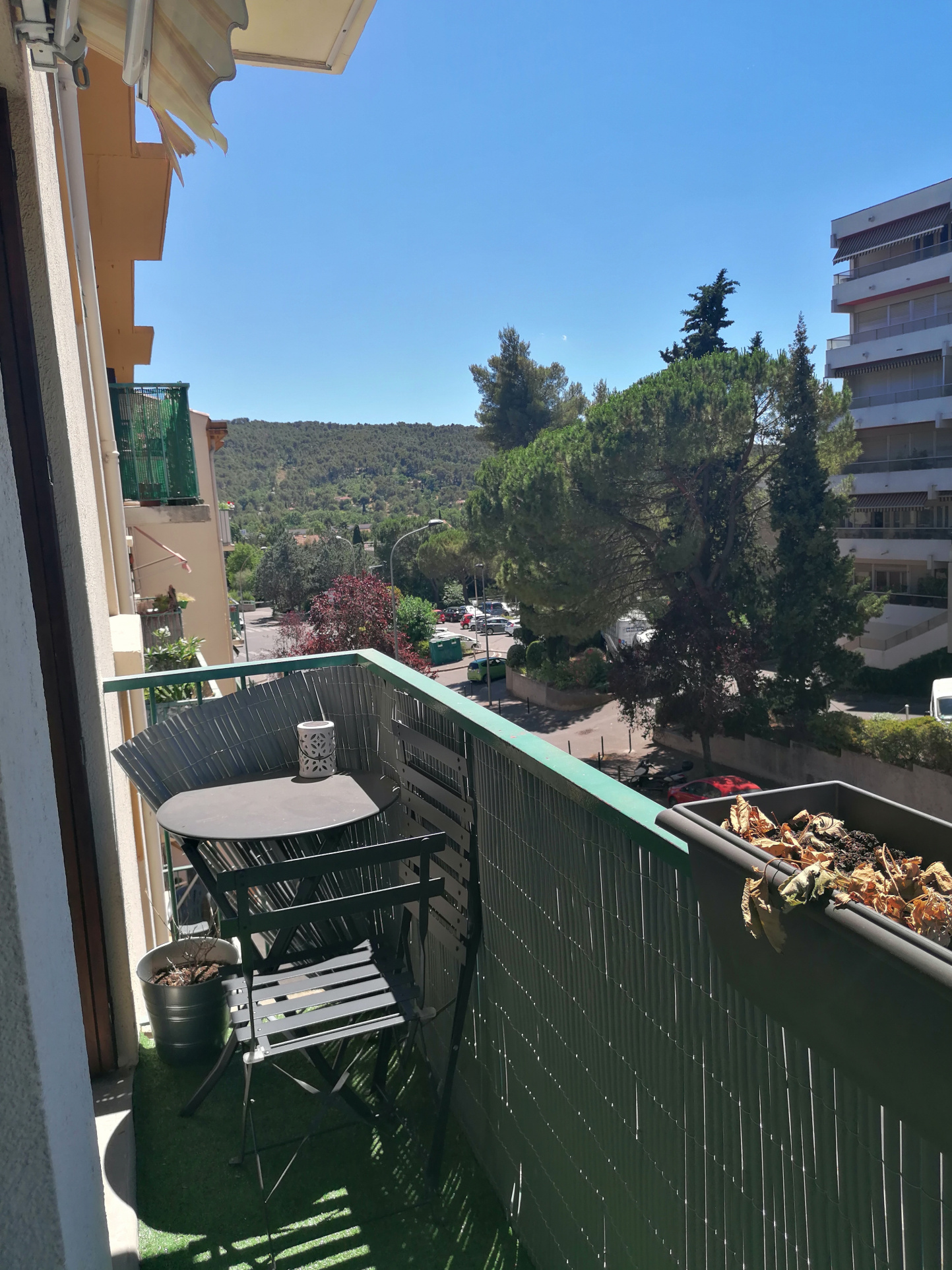 Colocation appartement meublé de type 3 avec balcon, loggia,