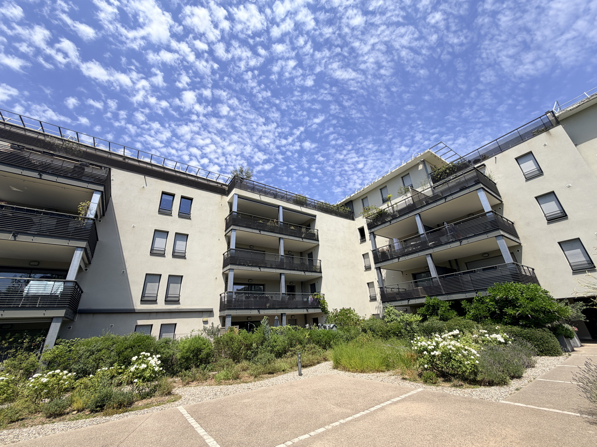 T4 dernier étage – Terrasse – Garage double – 106m2
