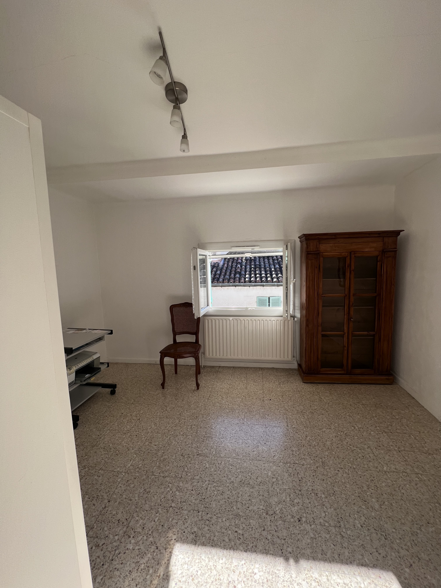 PUYLOUBIER – Maison de village de type 3 avec terrasse
