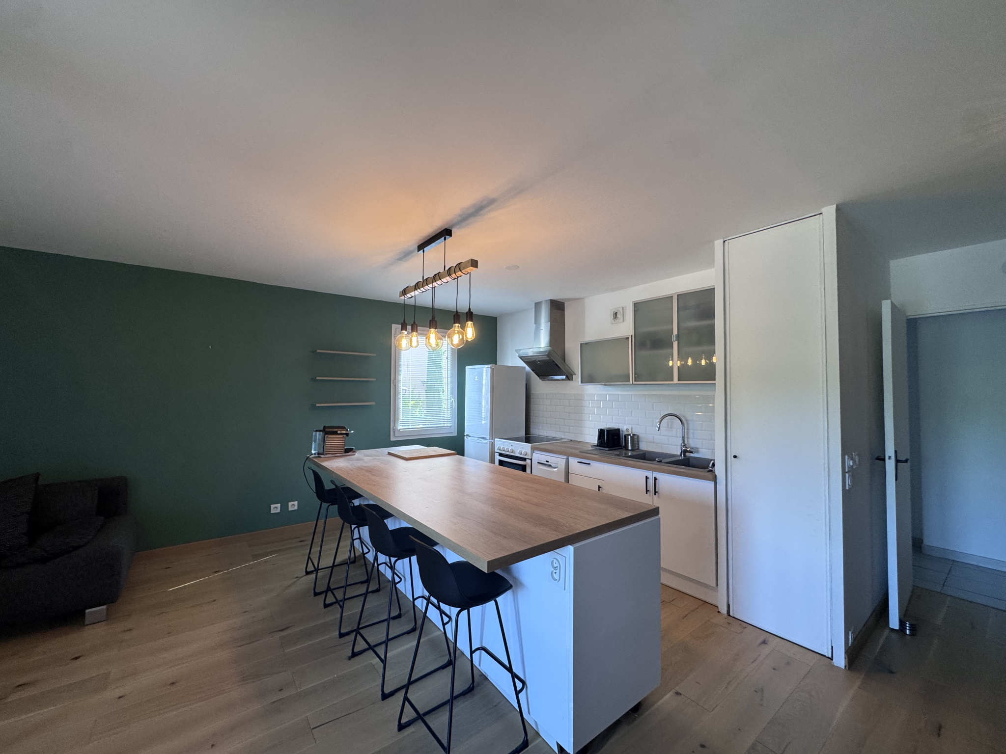 photo_662d91a25634b9993e41ab3d616eb51e-107315-0.jpg AIX SAINT-MITRE – T3 meublé avec terrasse, climatisation et