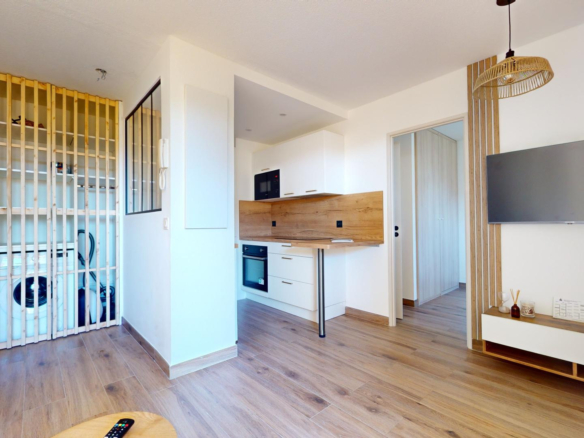 VENELLES – T2 meublé avec terrasse, garage et cave