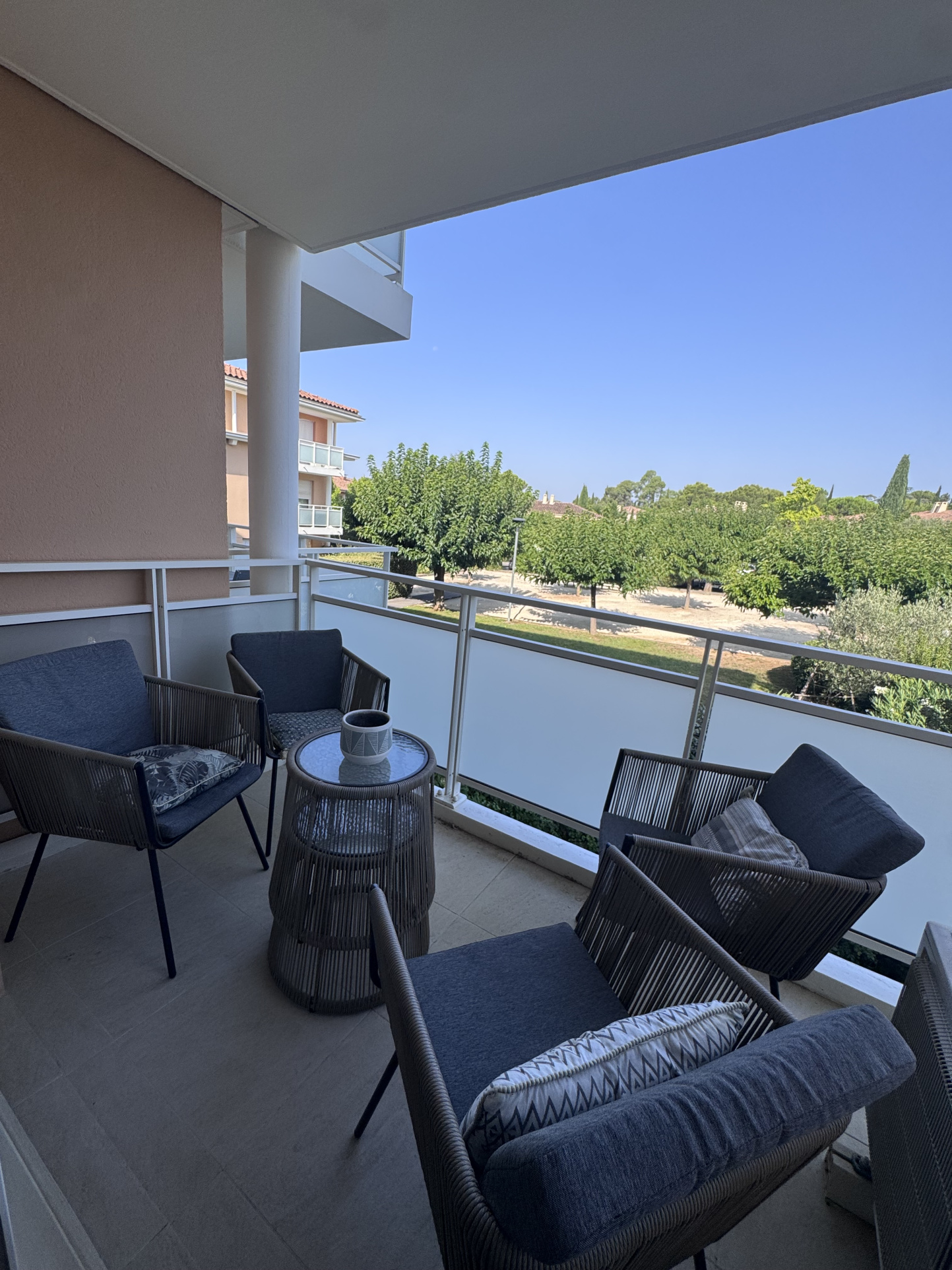 photo_f10d20e9519340b1ba246fc810ee44f1-107315-0.jpg AIX SAINT-MITRE – T3 meublé avec terrasse, climatisation et