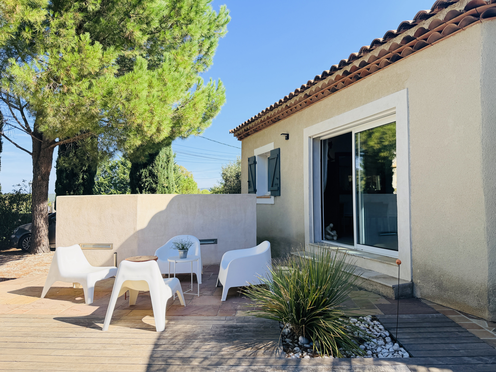photo_11a49bef35dc332019e3bbc788b8b85a-107590-0.jpg EGUILLES MAISON 130 M2 3 chambres PISCINE