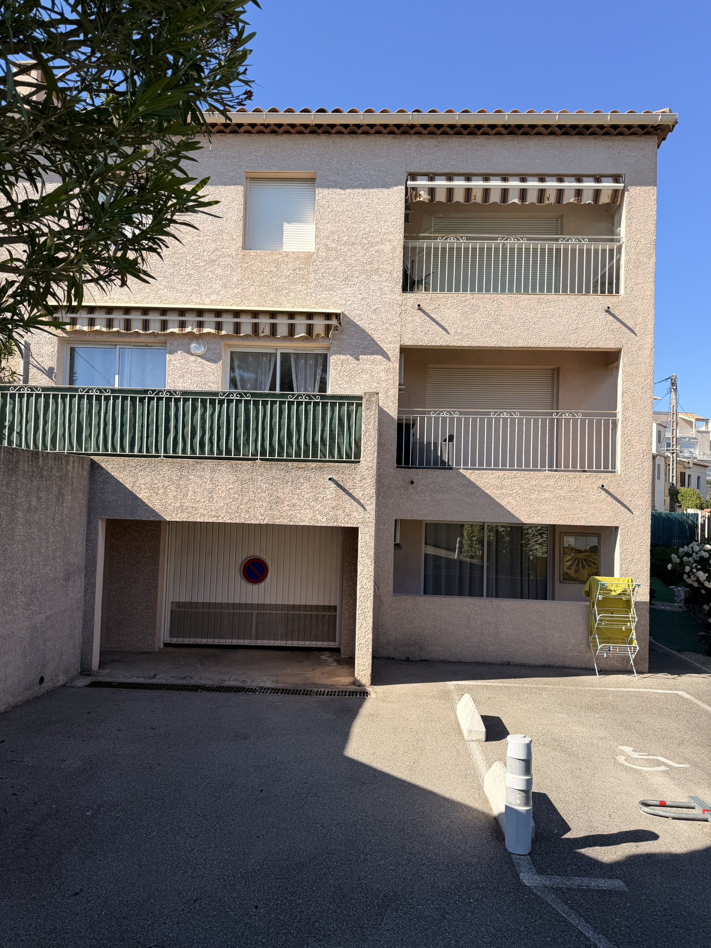 Confort de vie en bord de mer   Appartement lumineux avec ba