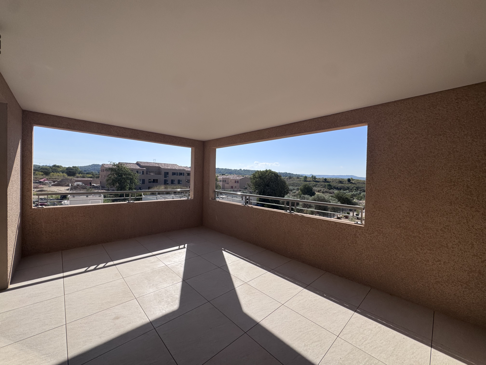 COUDOUX – T3 neuf avec terrasse et 2 parkings privatifs en s