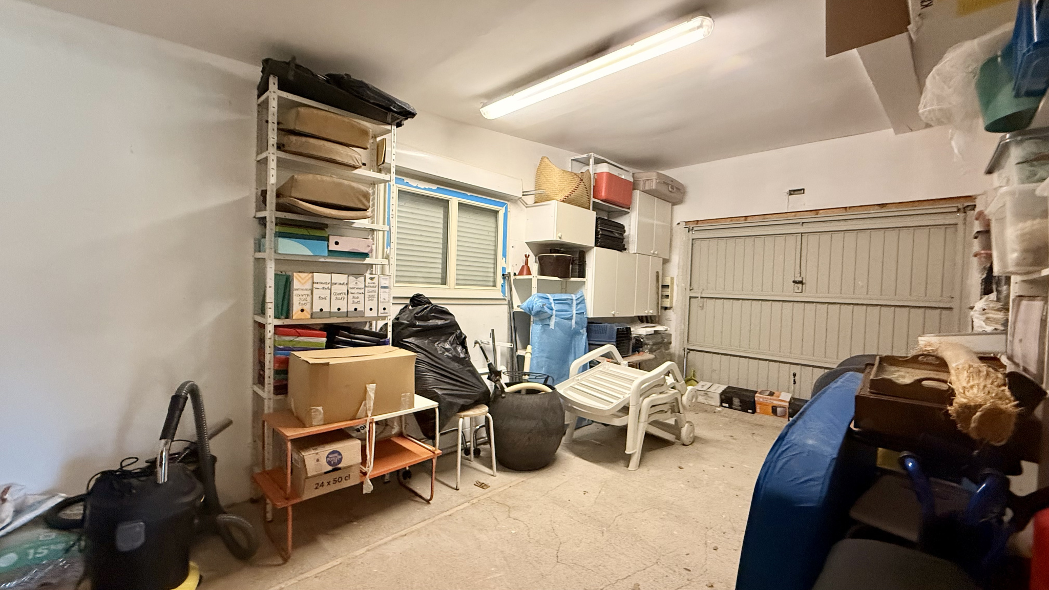 A 22 km au Nord d’Aix : PEYROLLES EN PCE au CALME ABSOLU
