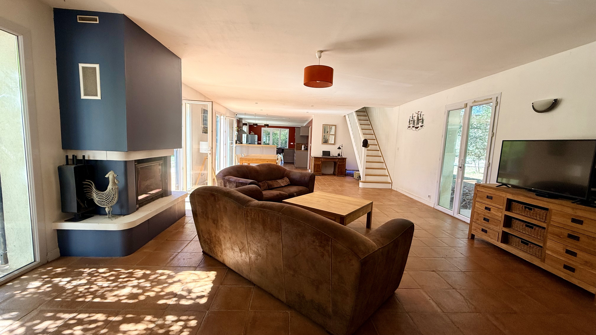 photo_37869bd9e610aab57a51a8e18dbbc494-107543-0.jpg JOUQUES : MAISON 200 M2 AU CALME ABSOLU