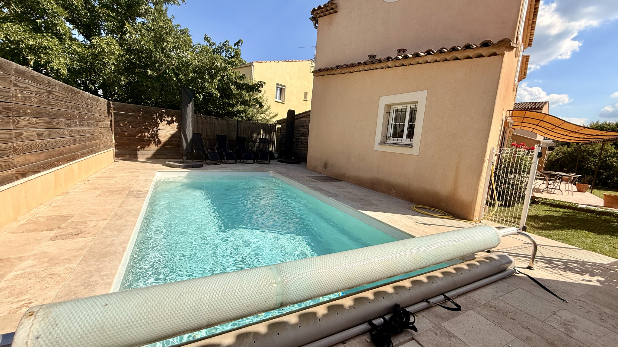 photo_63dbdbec748ce431d2b675dd3577c4f4-107712-0.jpg PEYROLLES EN PROVENCE : Maison familiale semi récente