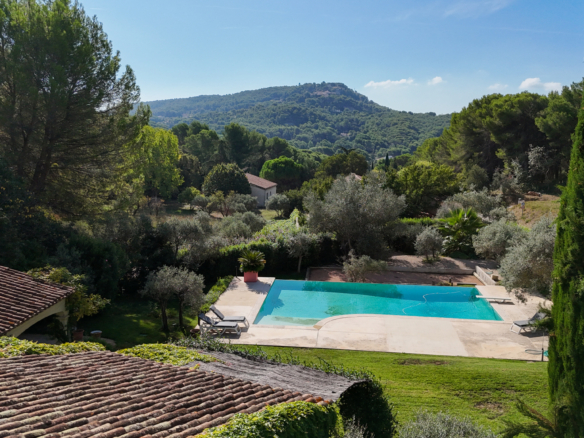 Ventabren Maison de charme au calme absolu