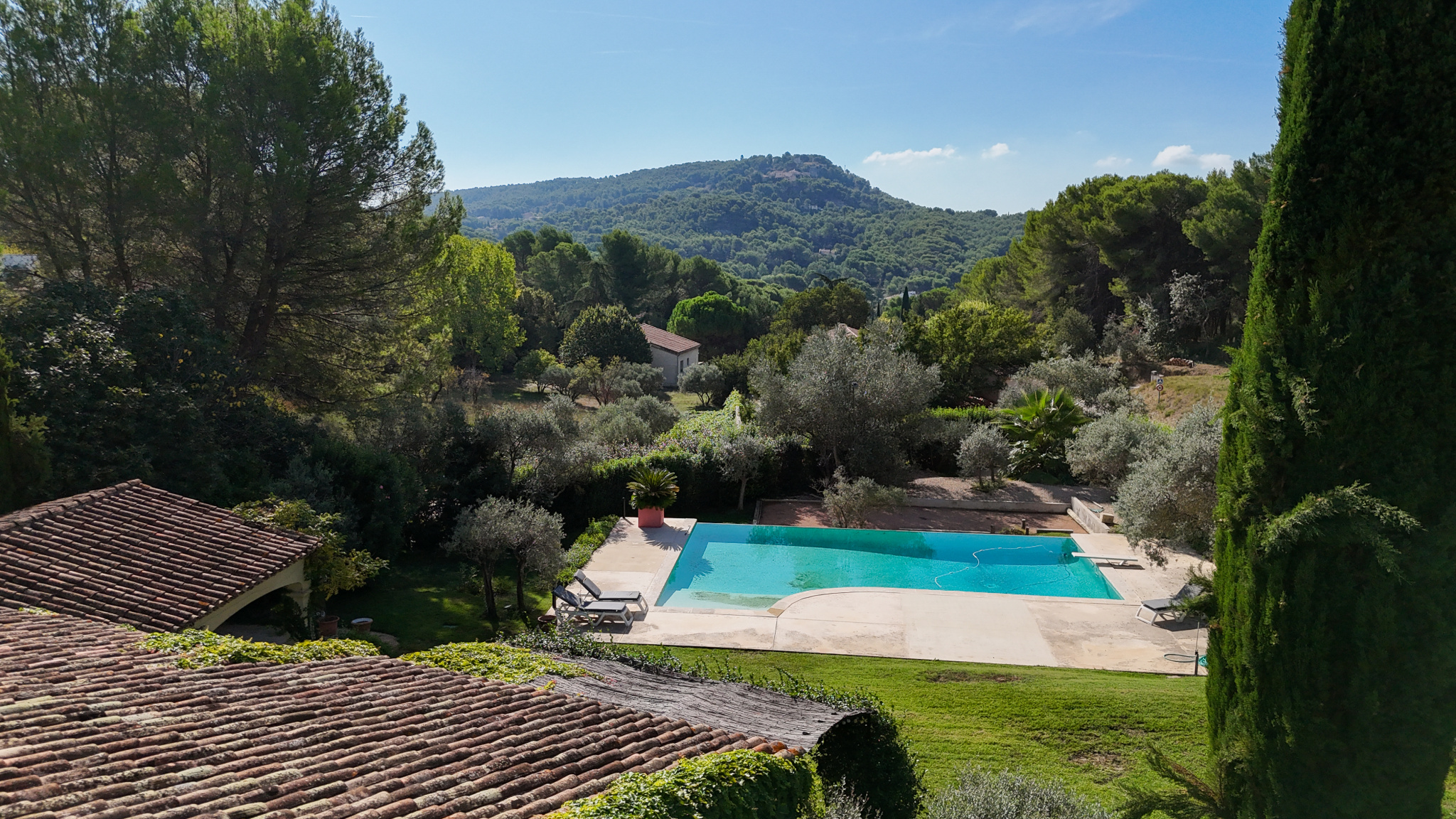 Ventabren Maison de charme au calme absolu