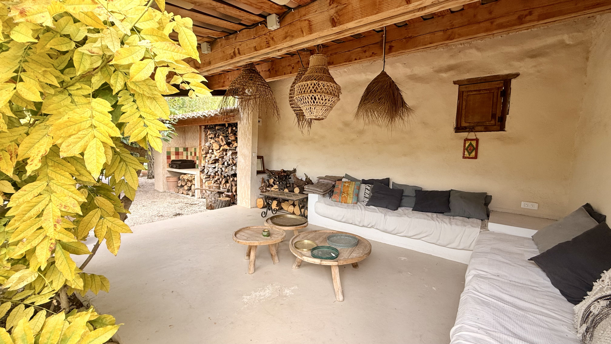 AIX EN PROVENCE – LES MILLES : ANCIENNE FERME PROVENCALE AVE