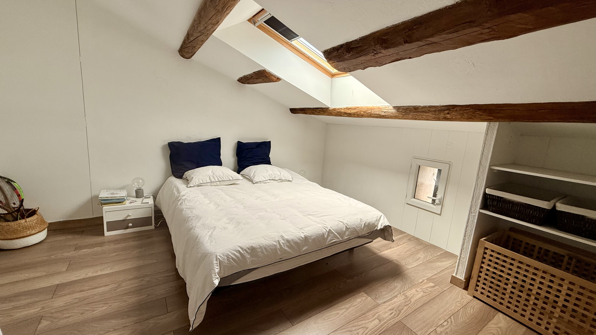 AIX EN PROVENCE – LES MILLES : ANCIENNE FERME PROVENCALE AVE
