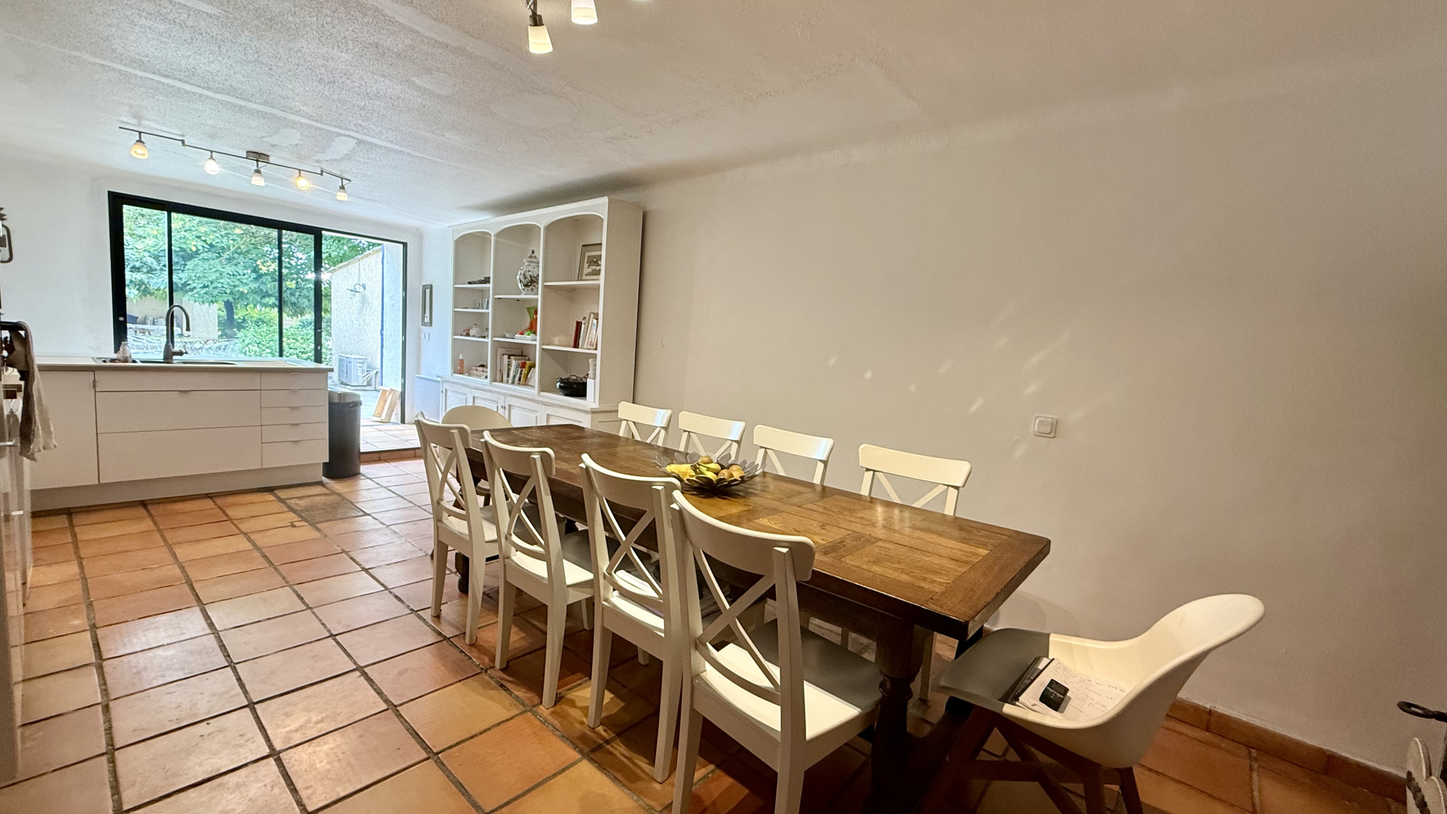 AIX EN PROVENCE – LES MILLES : ANCIENNE FERME PROVENCALE AVE