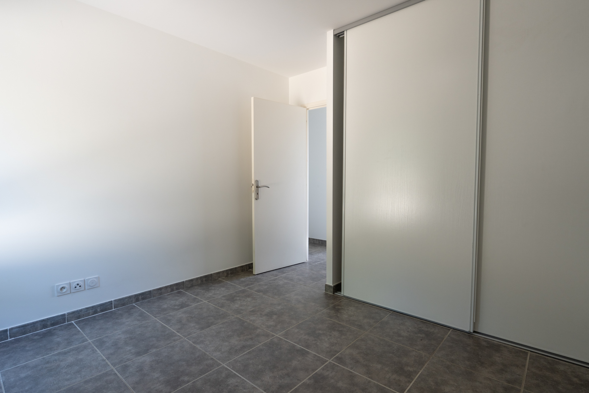 Aix-en-Provence : Duplex d’environ 63 m2 avec jardin et stat