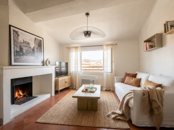 Aix-en-Provence « Cours Mirabeau » : Appartement de type 3/4