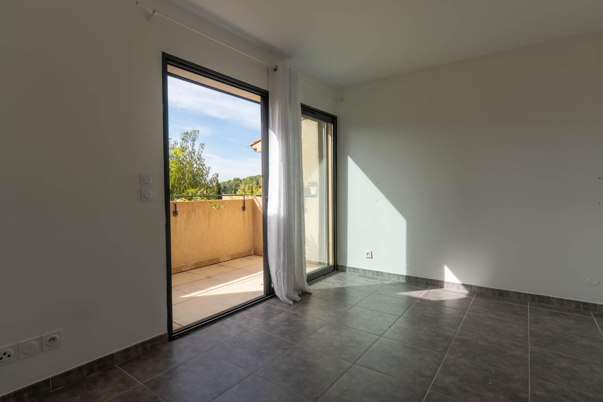 Aix-en-Provence : Duplex d’environ 63 m2 avec jardin et stat