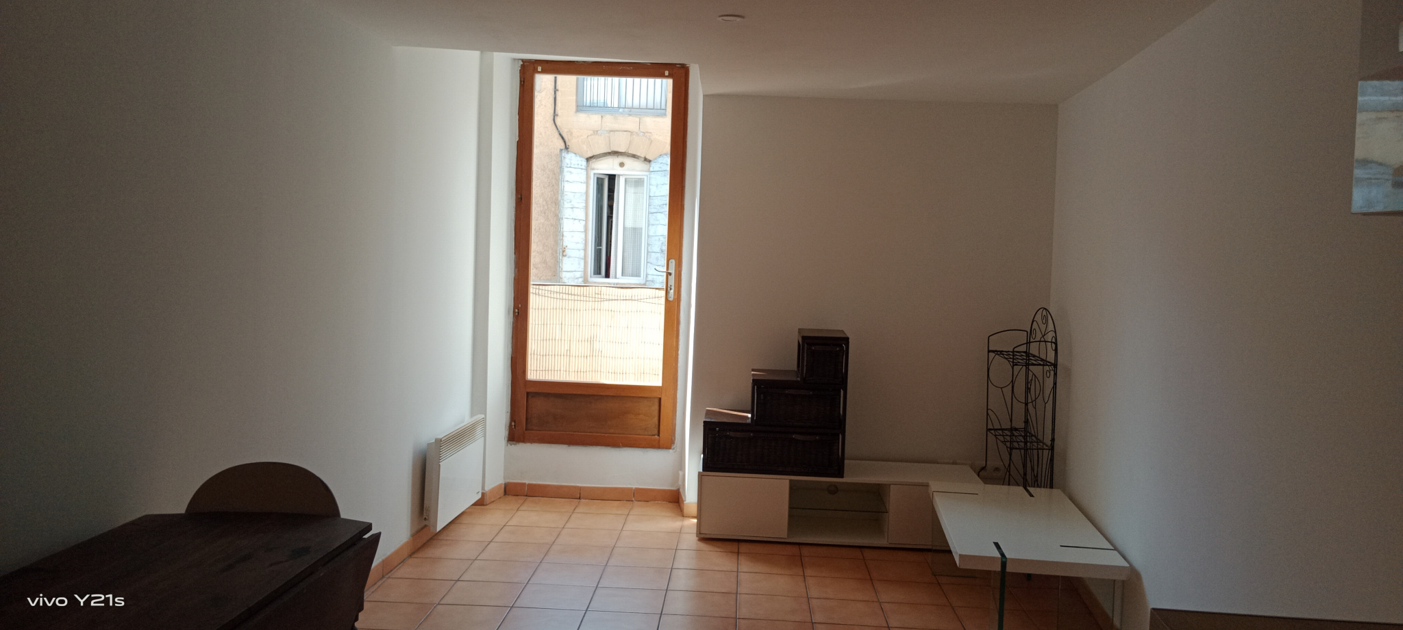 photo_ec483d89be385c8d6cdb0ba02db5011e-107874-0.jpg PEYROLLES – T2 meublé et rénové avec balcon